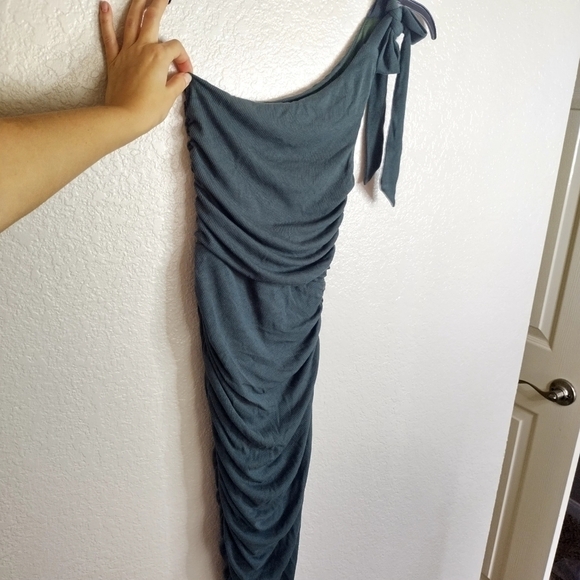 Majorelle x Revolve Montreal one shoulder rushed Dress in Moss Green sz Xs - Picture 3 of 10